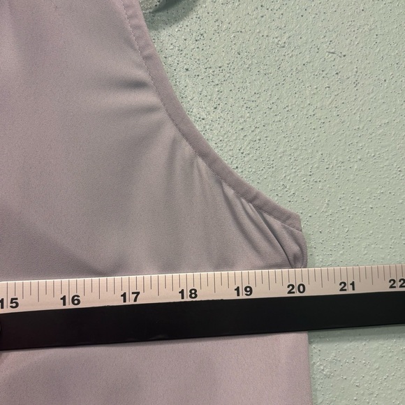 ⭐️ 3/$21 ⭐️Ann Taylor Gray Blue Sleeveless Blouse with Ruched Collar Size M​ - Picture 6 of 7